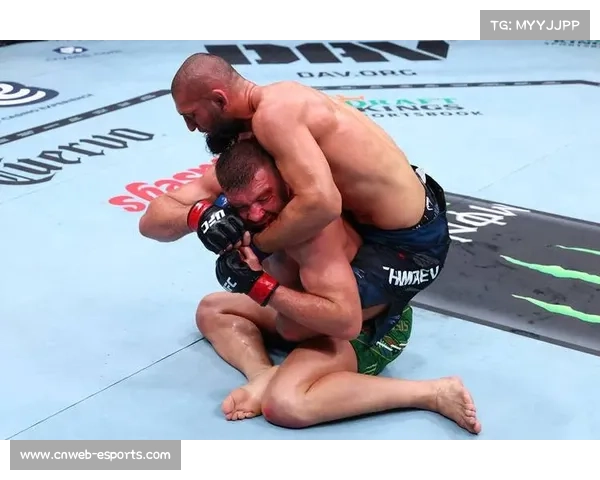 普拉特斯冷拳KO爱德华兹,UFC 322现冷门 普拉特斯冷拳KO爱德华兹,UFC 322现冷门